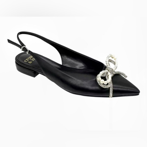crown & ivy Shoes - Crown & Ivy™ Peyton Flats in Black